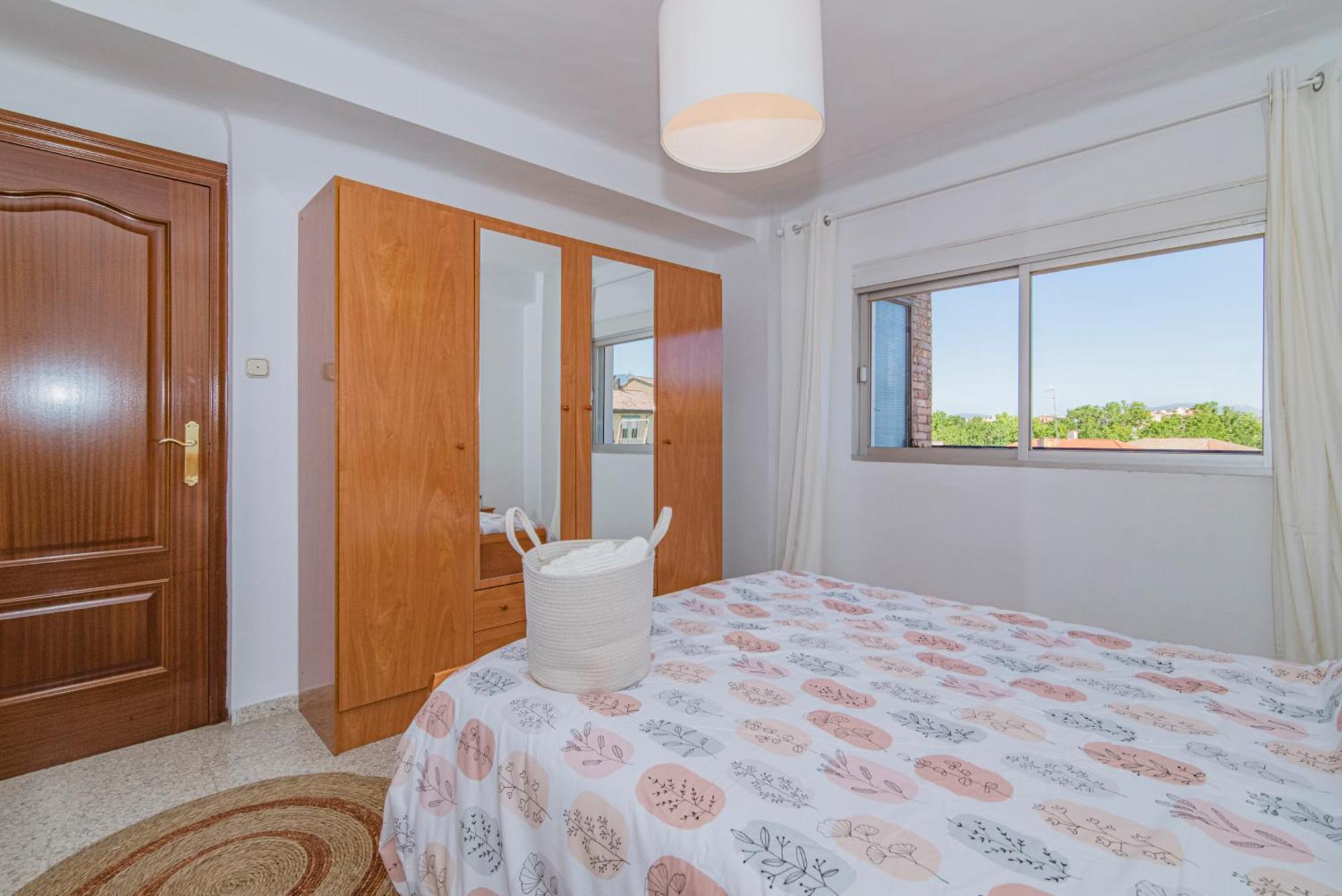 Delfin Retreat Con Terraza Junto A Parada De Metro กรานาดา ภายนอก รูปภาพ